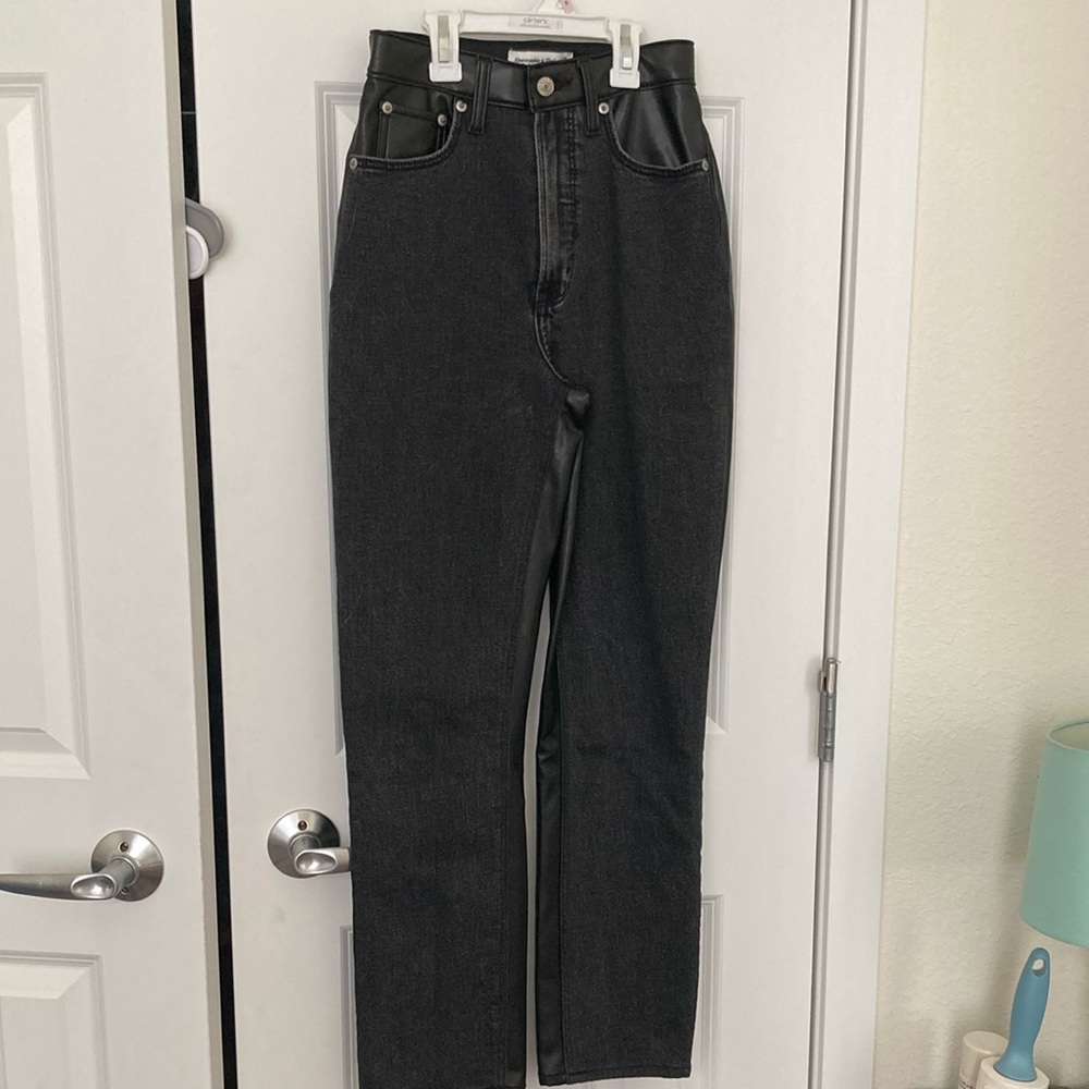 Abercrombie & Fitch jeans/leather pants